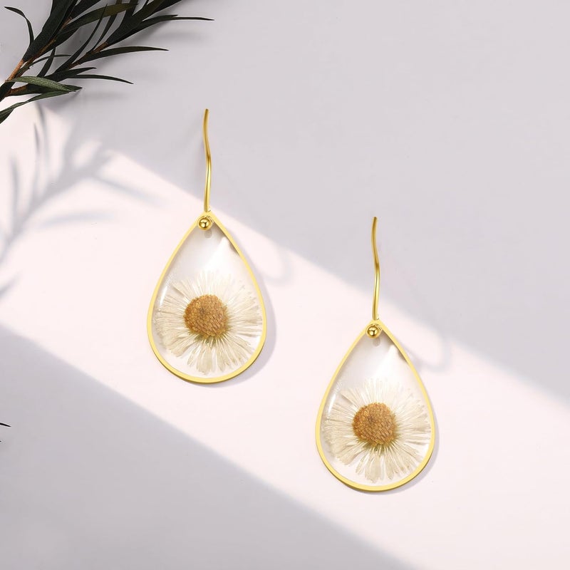 AUNTESIGN Store Forget-Me-Not and Queen Anne's Lace Pressed Wildflower Earrings | Pressed Flower Earrings | Handmade Drop and Dangle Earrings | Gift for Woman - Image 2